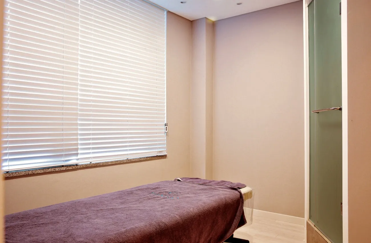 A treatment room at Gowoonmom Clinic, with a window to the street