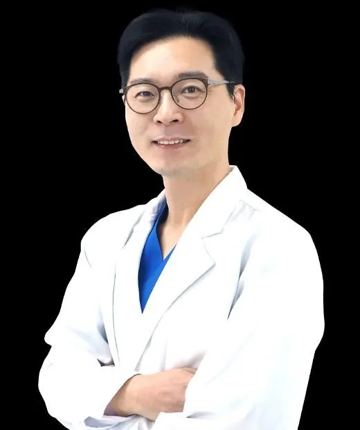 Dr Yoo Hyun-jin, director of ONE Dental Clinic